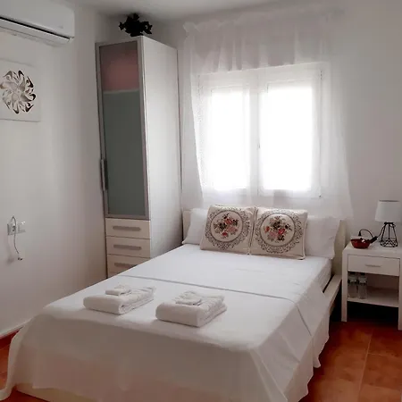 Avilena Tropical En Aguadulce (Almeria)
