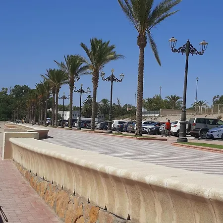 Pansiyon Avilena Tropical En Aguadulce (Almeria)